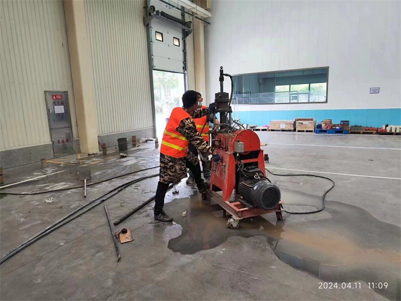 龙南厂房地面下沉塌陷注浆加固施工